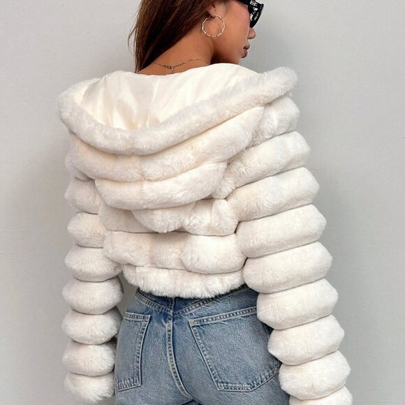 Casual Women's Fluffy faux fur Hooded Cropped Jacket - Picture 2 of 7